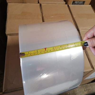 再生利用できる収縮包装のフィルム ロール50gauge 60gauge 75gauge 100gaugeマイクロ穴があいたポリオレフィンの収縮フィルム